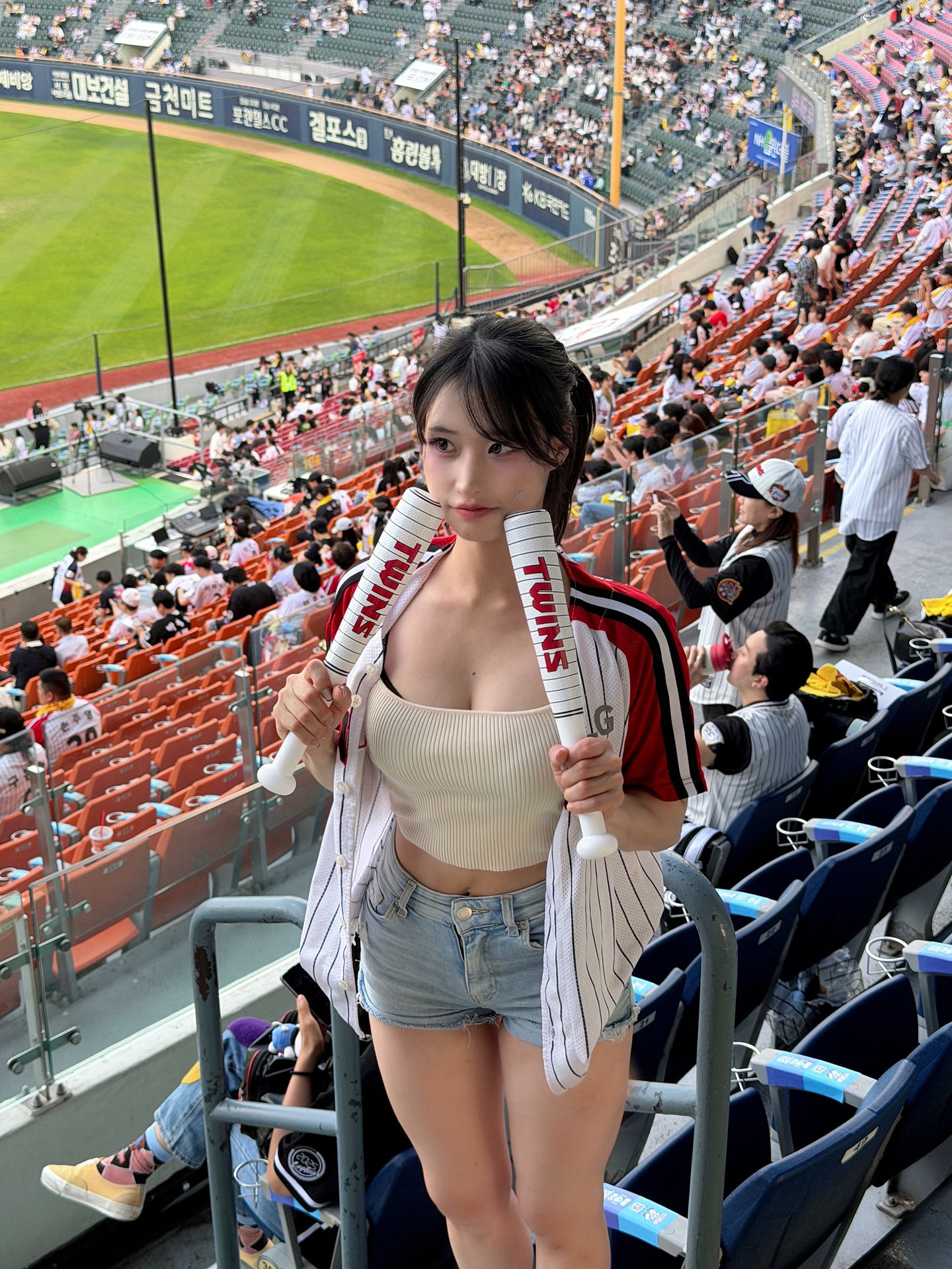 400199900218336-c6Rqat.jpg